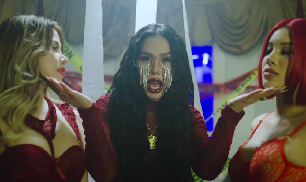 preenph toni fowler mnm music video fetishizes moms